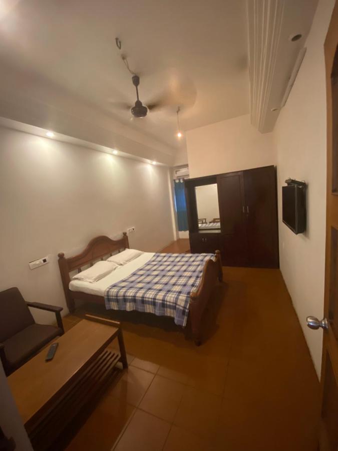 Lodge Saj Rest'